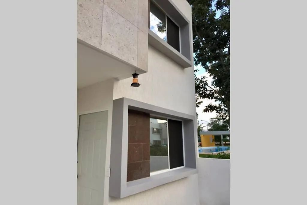 Casa Nueva Con 3 Recamaras Y A Un Lado De Alberca Apartment Cancun