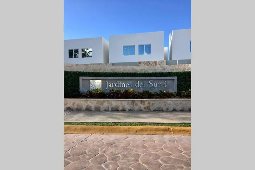 Casa Nueva Con 3 Recamaras Y A Un Lado De Alberca Apartment Cancun Mexico