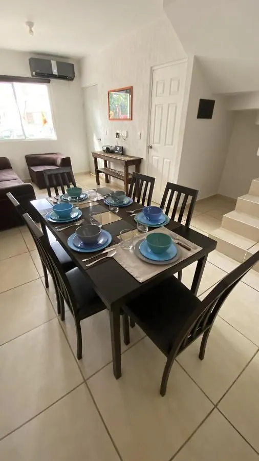Casa Nueva Con 3 Recamaras Y A Un Lado De Alberca Apartment Cancun Mexico