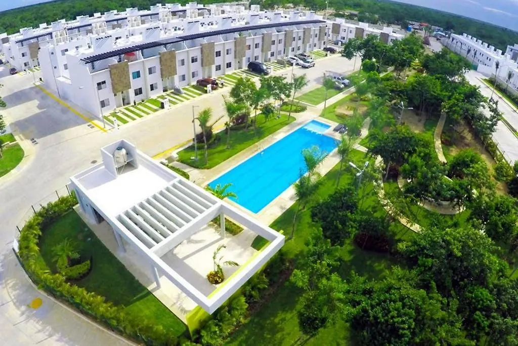 Apartamento Casa nueva con 3 recamaras y a un lado de alberca Cancún 0*,  México